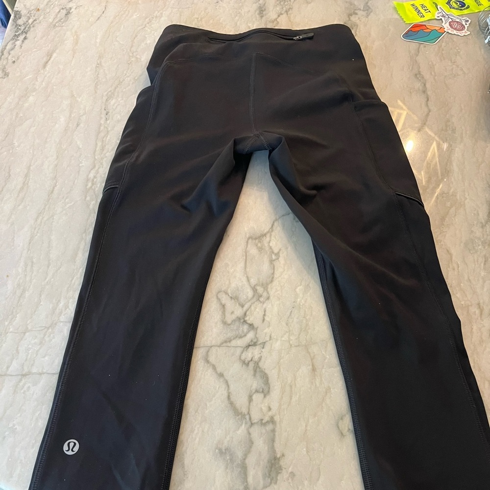 EUC Lululemon Speed up cropped leggings